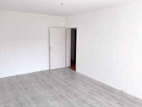 Wohnzimmer - 4 Zimmer Etagenwohnung in Detmold