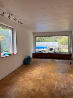 Wohnzimmer - Einfamilienhaus mit 165,00 m&sup2; in Roßtal zum Kaufen