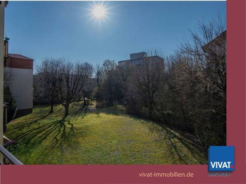 Bild 1 - Energetisch gut, Lage auch! Top gepflegte 2ZKB mit Aussichtsbalkon und Garage. Käuferprovisionsfrei!