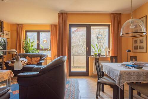 Wohn-/Essbereich - Etagenwohnung mit 60,00 m&sup2; in Steinbach (Taunus) zum Kaufen