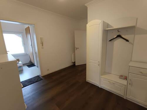 möbelierter Flur - Etagenwohnung mit 65,00 m² in Meuselwitz zur Miete