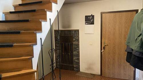 Eingangsbereich mit Feuerung - 