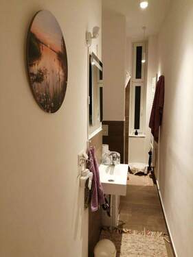 Bad mit Dusche - 