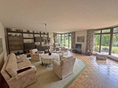 Wohnzimmer - 6 Zimmer Einfamilienhaus in Aurich