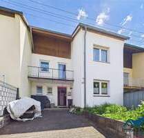 Gemütliches RMH mit 3 Balkonen, Garten, Aussicht und Potenzial im DG! Heizung 2015, Fenster 2013-15! - Göppingen / Faurndau