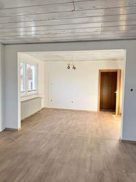 Wohn- und Esszimmer - 2 Zimmer Doppelhaushälfte zur Miete in Rhauderfehn