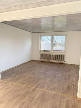 Wohn- und Esszimmer - 2 Zimmer Doppelhaushälfte in Rhauderfehn