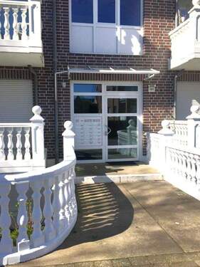 Haupteingang - 3 Zimmer Etagenwohnung in Cuxhaven