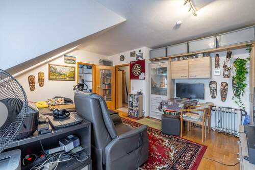 Wohnzimmer - 2 Zimmer Etagenwohnung in Berglern