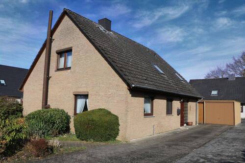 Ansicht - Ansprechendes Einfamilienhaus - 387.500,00&nbsp;EUR Kaufpreis, ca.&nbsp; 154,50&nbsp;m&sup2;&nbsp;Wohnfl&auml;che