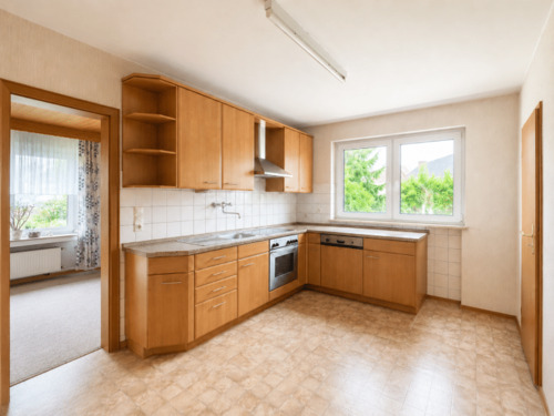 Küche mit Blick ins Esszimmer - 