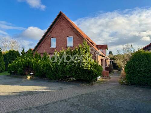 Hauptgebäude - Mehrfamilienhaus, Wohnhaus mit 551,00 m² in Lüneburg / Rettmer zum Kaufen