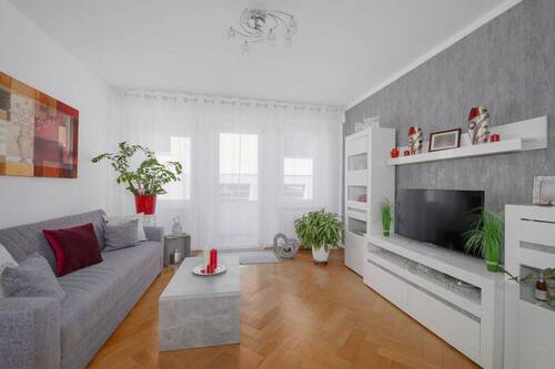 Wohnzimmer EG - 7 Zimmer Mehrfamilienhaus, Wohnhaus in Niefern-Öschelbronn