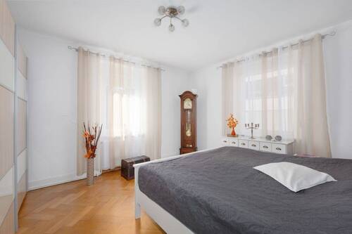 Schlafzimmer EG - Mehrfamilienhaus, Wohnhaus mit 212,20 m² in Niefern-Öschelbronn zum Kaufen