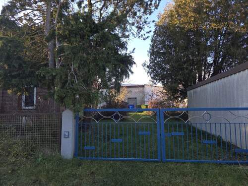 Auffahrt - 4 Zimmer Doppelhaushälfte in Gnoien