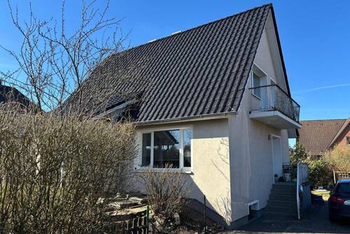 Vorderseite - gemütliches Einfamilienhaus - 320.000,00&nbsp;EUR Kaufpreis, ca.&nbsp; 96,00&nbsp;m&sup2;&nbsp;Wohnfl&auml;che