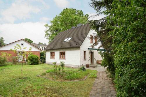 Straßenansicht - 