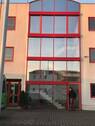 Treppenhaus verglast mit autom. Sonnenschutz - 