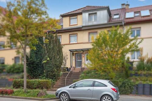 Hausansicht - 4 Zimmer Reihenmittelhaus zum Kaufen in Pforzheim