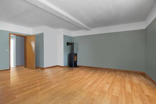 Wohnzimmer leer (Möbel per Visualisierung entfernt) - 