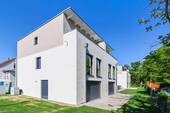 Hausansicht - 5 Zimmer Doppelhaushälfte zum Kaufen in Berlin