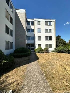 Ansicht - Pfiffig, frisch & frei – 3 Zimmer mit Balkon zum Direkt-loswohnen in Nürnberg-Laufamholz