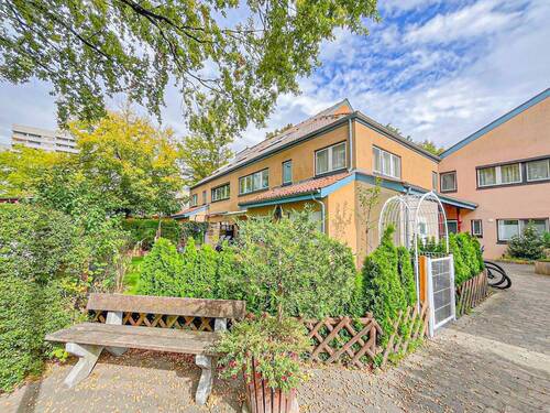 Haus - 4 Zimmer Etagenwohnung zum Kaufen in Berlin / Hakenfelde