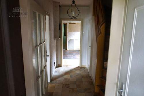 Eingangsdiele - 5 Zimmer Einfamilienhaus in Flein