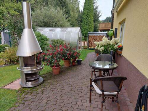 Terrasse mit Außenkamin - 
