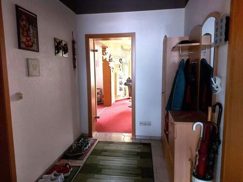 Flur zur Küche-Wohnbereich EG - 