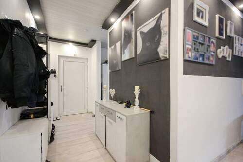 Flur - Einfamilienhaus mit 103,30 m&sup2; in Dörentrup zum Kaufen