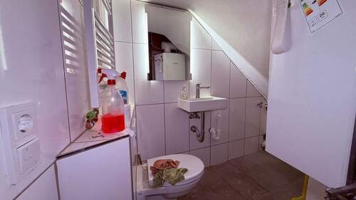 WC - Mehrfamilienhaus, Wohnhaus mit 170,00 m&sup2; in Köln zur Miete