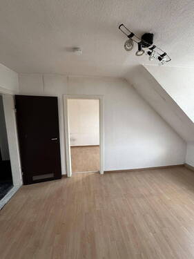Zimmer1 - 2 Zimmer Etagenwohnung in Mainz