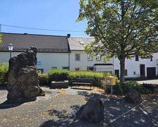 Zu verkaufen 2 Häuser, die derzeit als Ferienhäuser vermietet werden, zwischen Eifel und Mosel - Bettenfeld