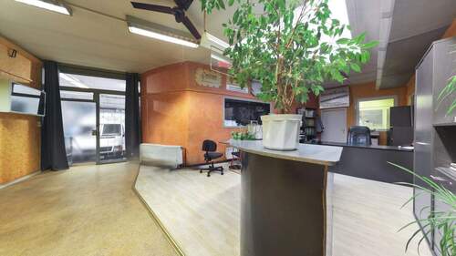 Eingangsbereich/Empfang - Halle in Vallendar