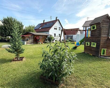 Gartenleben lieben - 6 Zimmer Einfamilienhaus zum Kaufen in Asbach-Bäumenheim