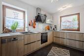 Hochwertige und moderne EBK - im Preis enthalten - 