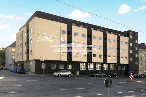 Hausansicht - 1 Zimmer - renoviert - Balkon - zentrale Lage