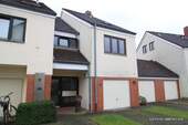 Straßenansicht - 2-Zimmer-Mietwohnung mit Balkon in ruhiger Lage von Braunschweig-Kanzlerfeld