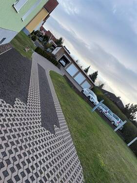 Zufahrt zu Garagen Stellplätz - 3 Zimmer Etagenwohnung zum Kaufen in Gemeinde Hörsel OT Mechterstäd