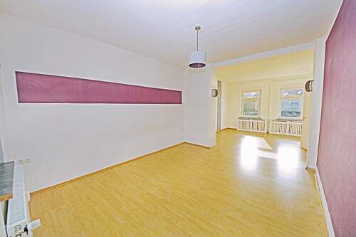 Wohnzimmer im EG - Mehrfamilienhaus, Wohnhaus mit 170,00 m² in Dessau-Roßlau zum Kaufen