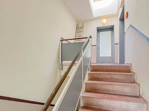 Treppenhaus - 2 Zimmer Etagenwohnung in Berlin / Hakenfelde