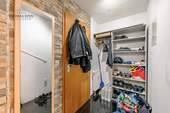 Eingangsbereich/Garderobe - 1 Zimmer Etagenwohnung in Brackenheim