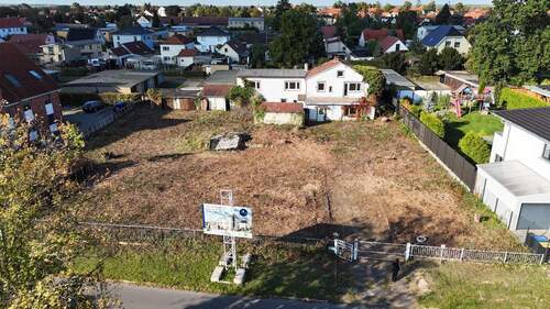 Grundstück mit Bestandsgebäude - 