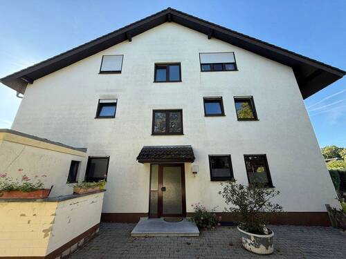 Hauseingang - 3 Zimmer Etagenwohnung in Wiesloch