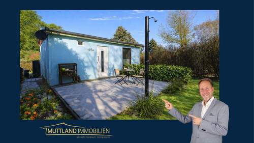 Titelbild KI generierter Sommer.jpg - Ferienidylle am Strelasund – nur wenige Schritte bis zum Wasser, mit Blick Richtung Rügen