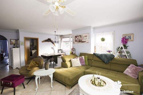 Wohn-Esszimmer - BERK Immobilien - gemütliche 3-Zimmer-Erdgeschosswohnung mit großer Terrasse, Balkon & Gartenzugang