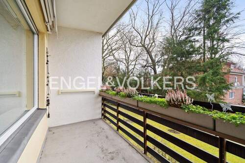 Loggia - Etagenwohnung mit 49,00 m&sup2; in Berlin zum Kaufen