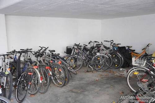 Fahrradabstellplatz - 