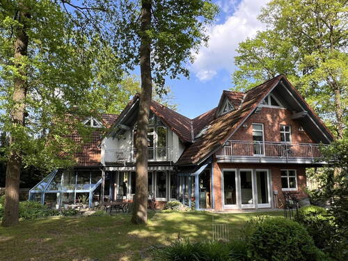 Gartenansicht 2 - 9 Zimmer Einfamilienhaus zum Kaufen in Gifhorn